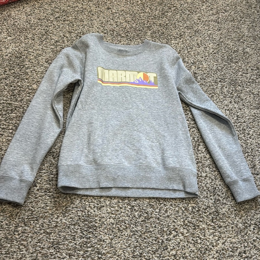 Marmot brand women’s sweatshirt, Small